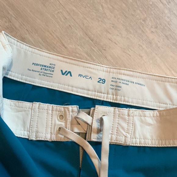 NWT RVCA size 29 - Picture 2 of 4